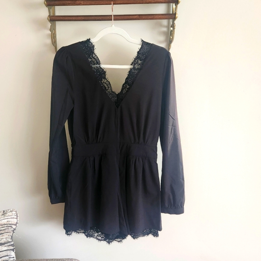 Shinestar Black Vneck Long Sleeve Lace Trim Romper